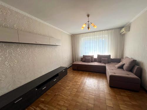 квартира за адресою Автозаводська вул., 81