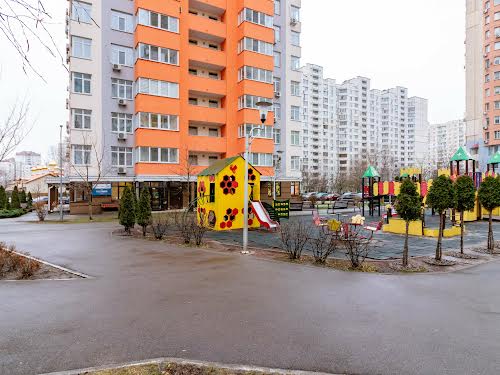квартира за адресою Олени Пчілки вул., 3В
