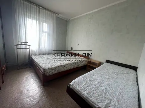 квартира за адресою Ревуцького вул., 18-А