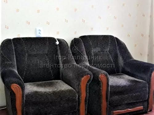 квартира за адресою Ревуцького вул., 42-Б