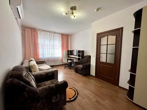 квартира за адресою Софії Русової вул., 7