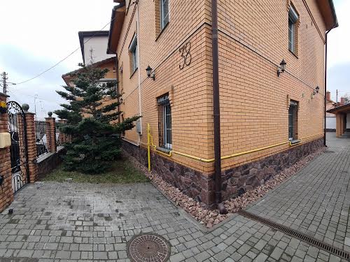 дом по адресу Киев, Купʼянська ул., 38