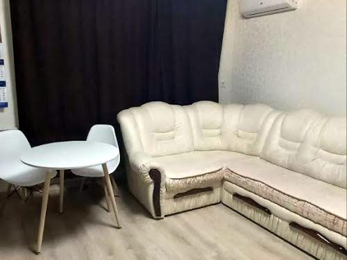 квартира за адресою Святослава Хороброго вул., 8