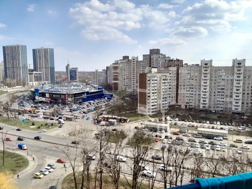 квартира за адресою Академіка Глушкова просп., 18