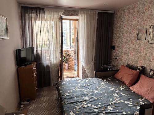 квартира за адресою Азербайджанська вул. (Бакинських Комісарів), 6