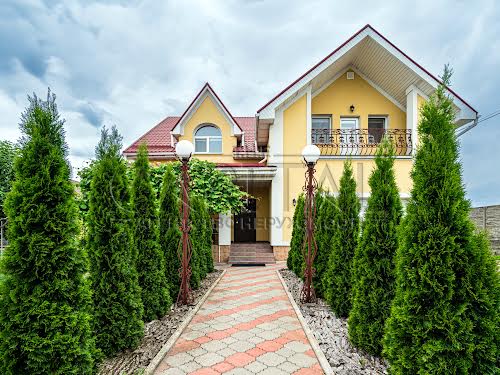 будинок за адресою каштанова