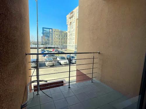 коммерческая по адресу Метрологічна, 42