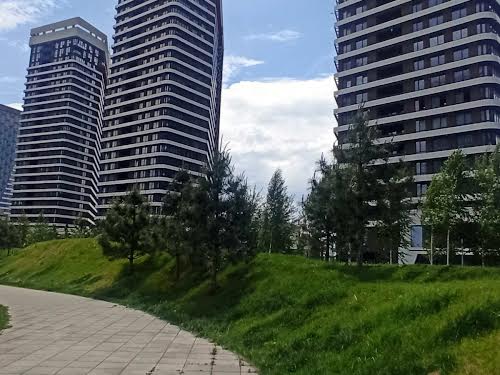 квартира за адресою Причальна вул., 10