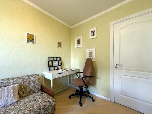 квартира за адресою Дарницький бульв., 4-А