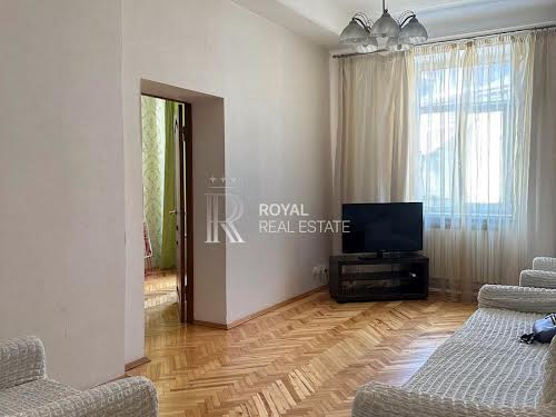 квартира за адресою Софіївська вул., 4