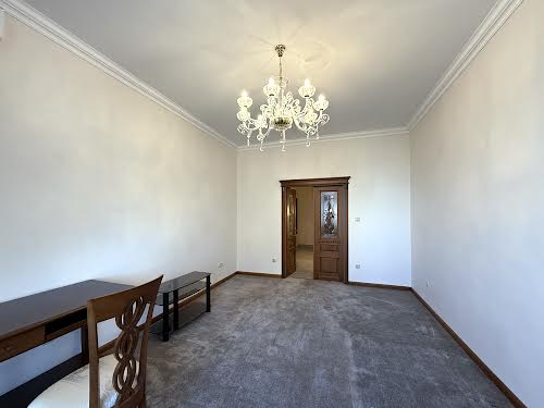 квартира за адресою Панаса Мирного вул., 17