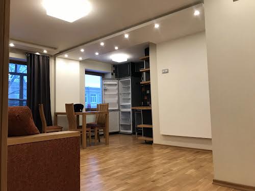 квартира за адресою Харківських Дивізій вул., 10