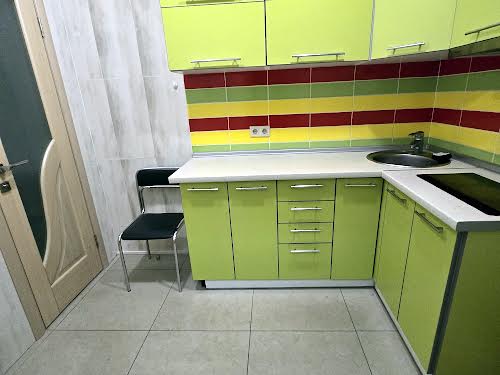 комерційна за адресою Патріарха Мстислава Скрипника вул., 40