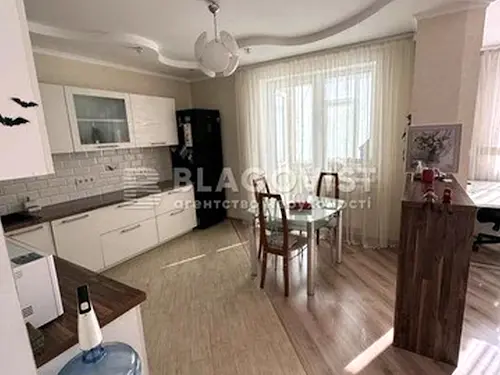квартира за адресою Ревуцького вул., 9