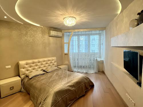 квартира за адресою Срібнокільська вул., 1