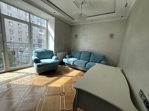 квартира за адресою Почайнинська вул., 70
