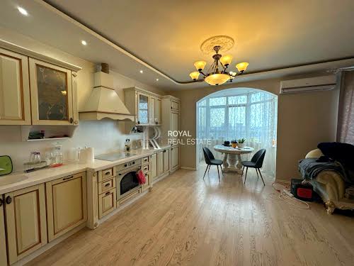 квартира за адресою Дегтярівська вул., 25а к1