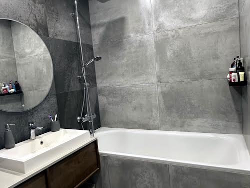 квартира за адресою Боголюбова вул., 18
