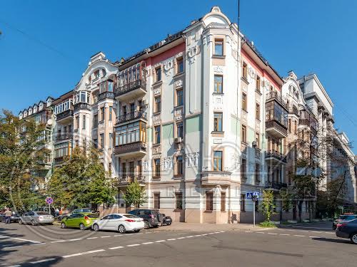 квартира по адресу Институтская ул., 13/4