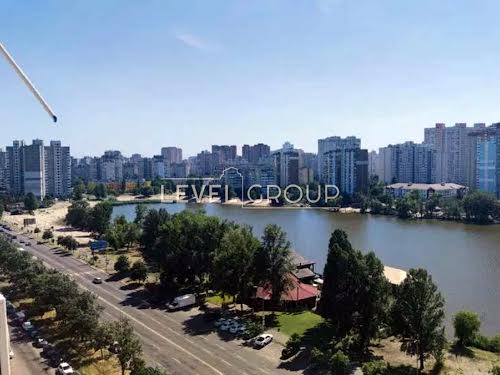 квартира по адресу Ревуцкого ул., 5