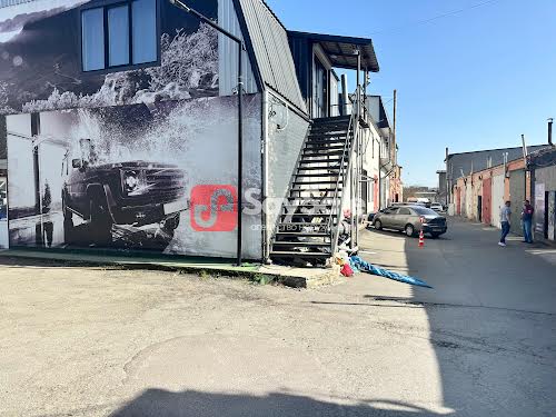 коммерческая по адресу Большая Окружная ул., 4б