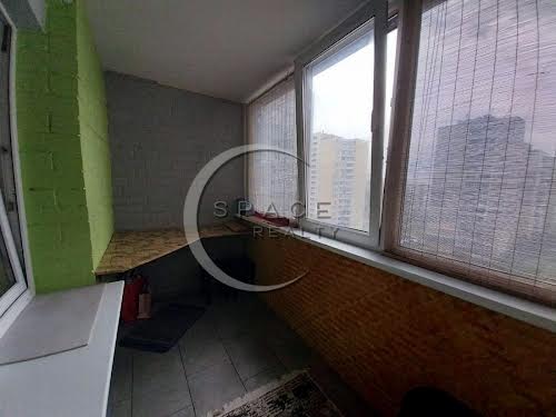 квартира по адресу Ревуцкого ул., 5