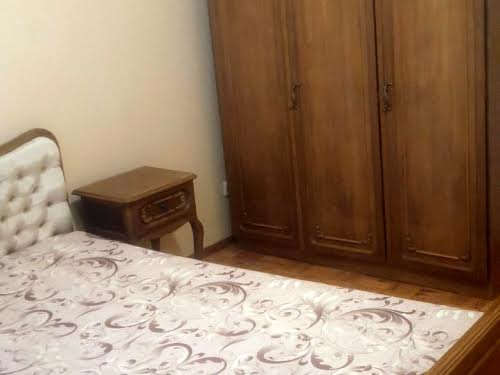 квартира за адресою Шота Руставелі вул., 33-А