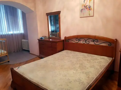 квартира по адресу Хмельницкая ул., 10