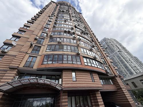 квартира за адресою Панаса Мирного вул., 28-А