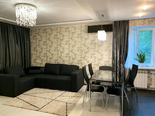 квартира за адресою Золотоустівська вул., 4