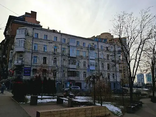 комерційна за адресою Січових Стрільців вул. (Артема), 81