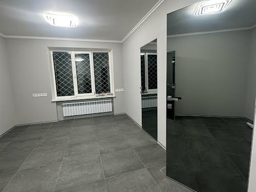 комерційна за адресою Джона Маккейна вул. (Івана Кудрі), 37-А