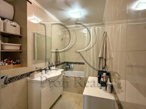 квартира за адресою Регенераторна вул., 4 к1