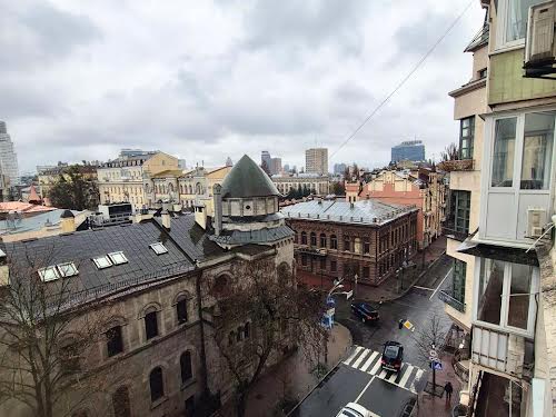 квартира за адресою Шовковична вул., 20