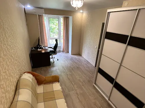квартира за адресою с. Святопетрівське, Лесі Українки бульв., 10