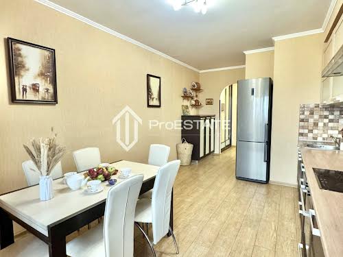 квартира за адресою Бориспільська вул., 4