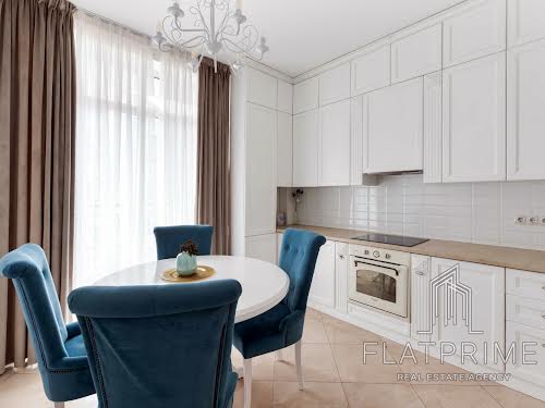 квартира за адресою Дегтярна вул., 7