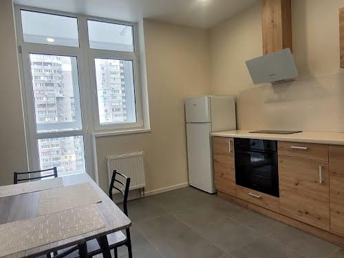 квартира по адресу Ревуцкого ул., 40в