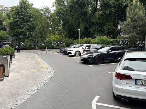 коммерческая по адресу Січових стрільців, 44-а