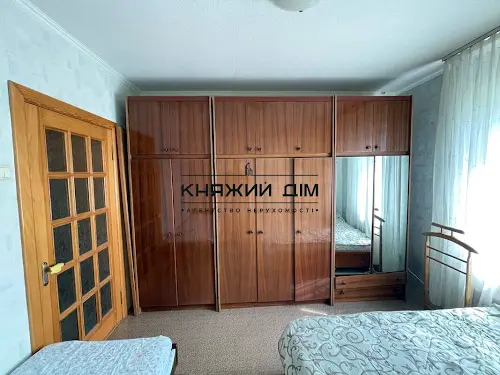 квартира за адресою Ревуцького вул., 18-А