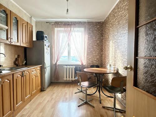 квартира за адресою Юності вул., 1