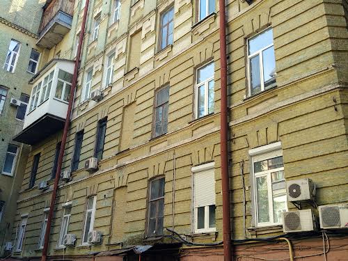 квартира за адресою Богдана Хмельницького вул., 10-А