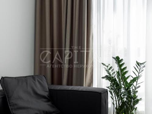 квартира за адресою Салютна вул., 2б
