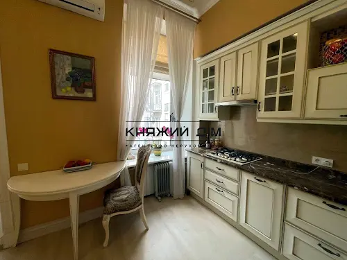 квартира за адресою Антоновича вул. (Горького), 8