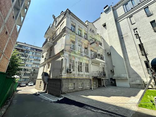 комерційна за адресою Олександра Кониського вул., 23