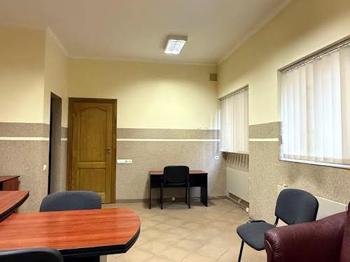 комерційна за адресою Гетьмана Петра Дорошенка вул. (), 73