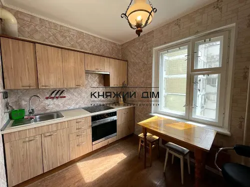 квартира за адресою Ревуцького вул., 18-А
