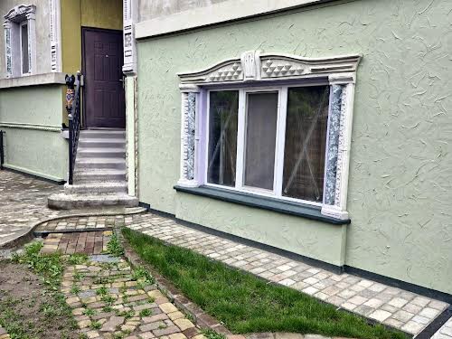 будинок за адресою Київ, Богатирська вул., 30а