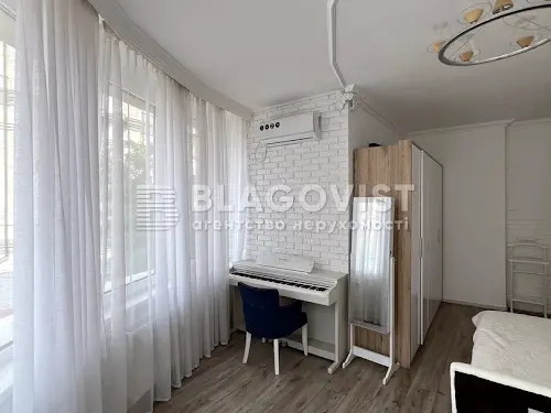 квартира за адресою Дмитрівська, 60/19