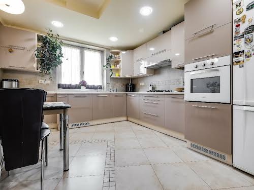 квартира за адресою Садова вул., 16а